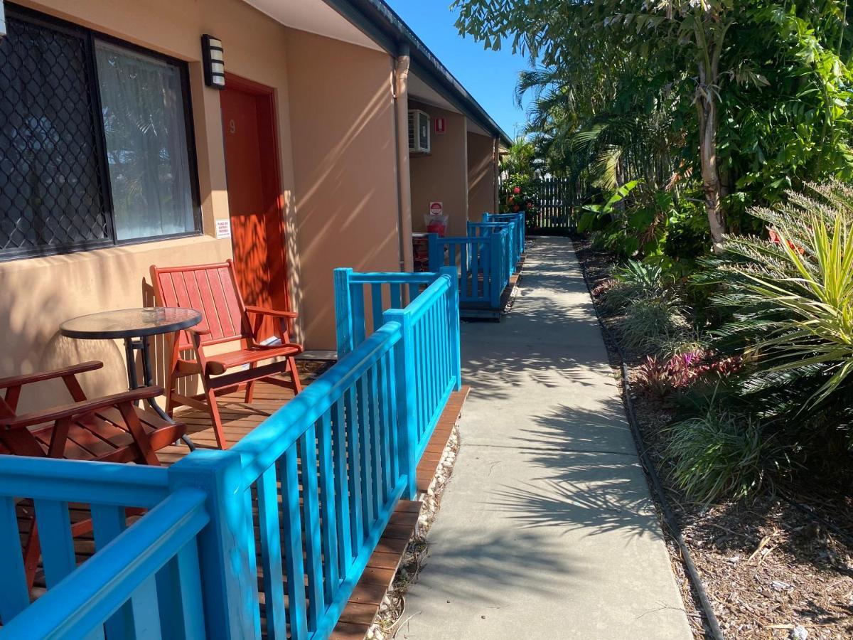 Bluewater Harbour Motel Bowen Bagian luar foto