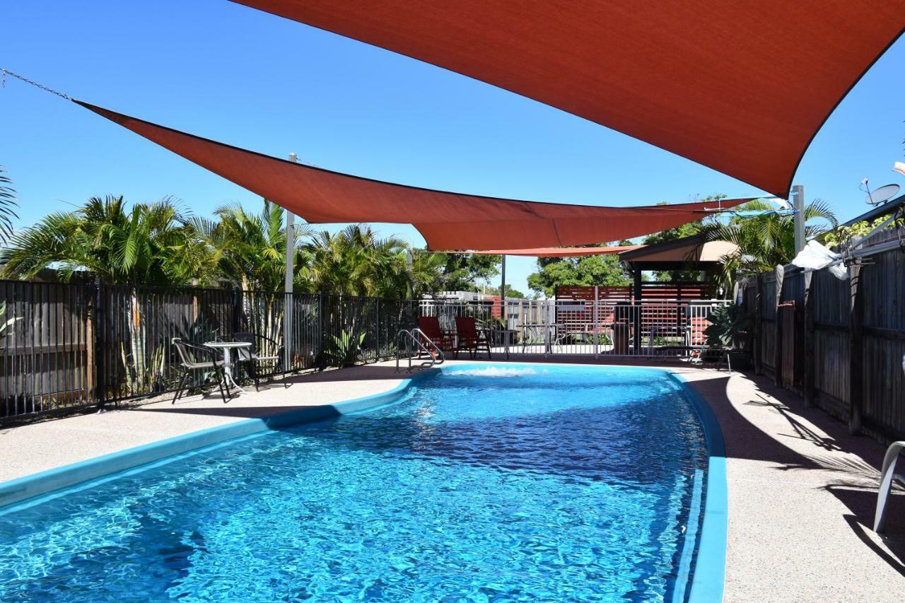 Bluewater Harbour Motel Bowen Bagian luar foto